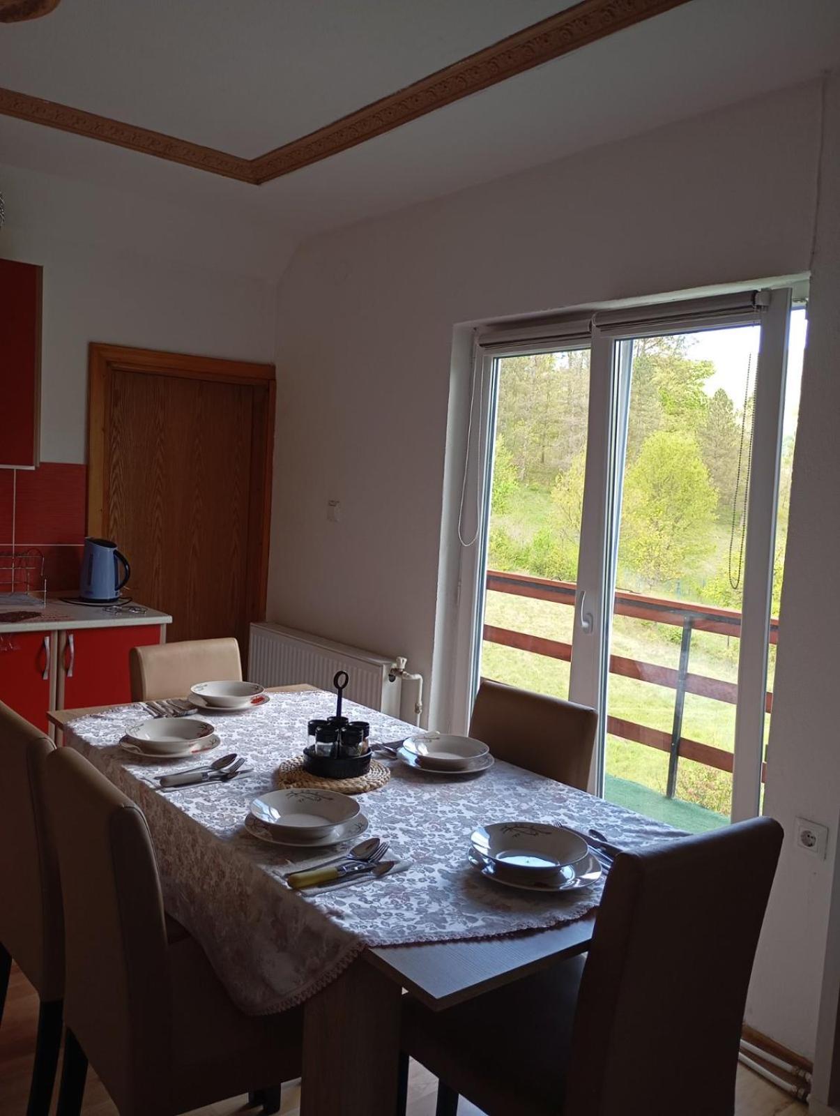 Apartman Denis Una Luzine Екстер'єр фото