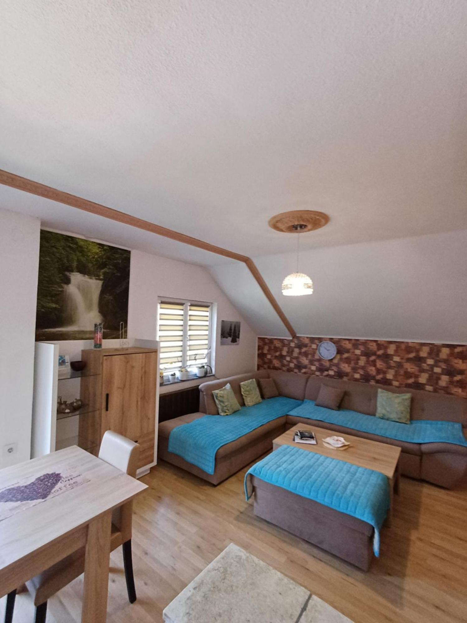 Apartman Denis Una Luzine Екстер'єр фото