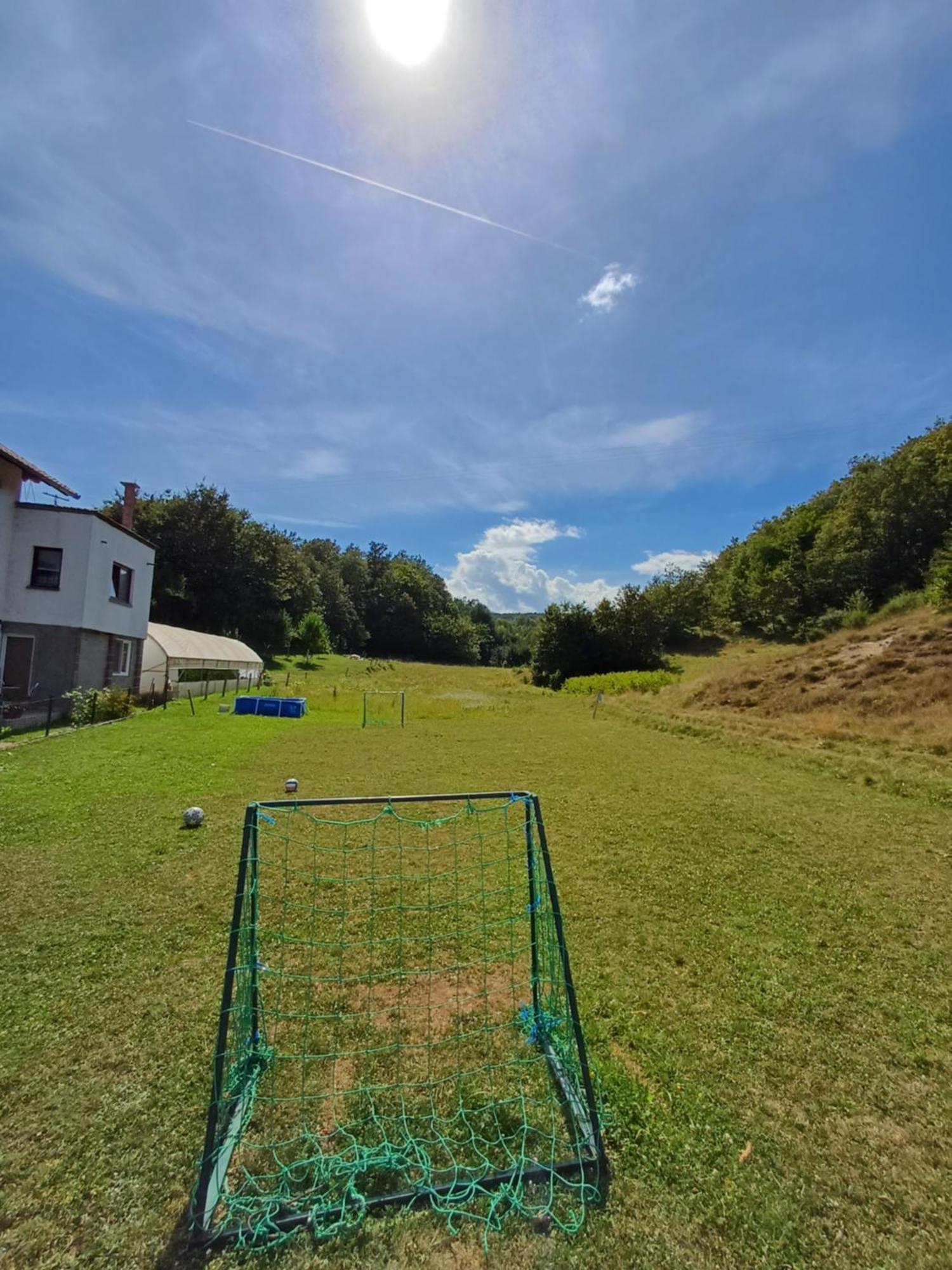 Apartman Denis Una Luzine Екстер'єр фото