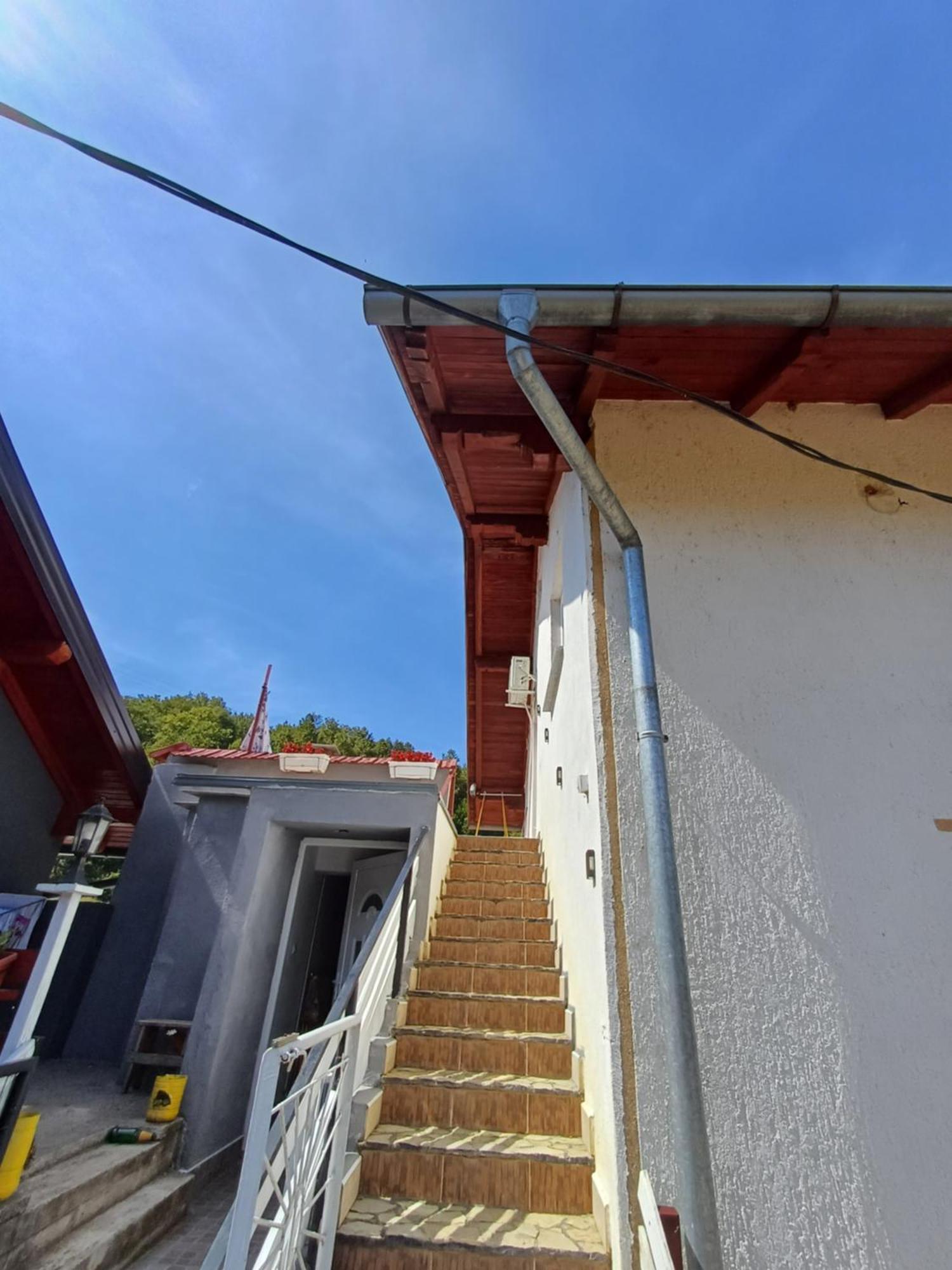 Apartman Denis Una Luzine Екстер'єр фото