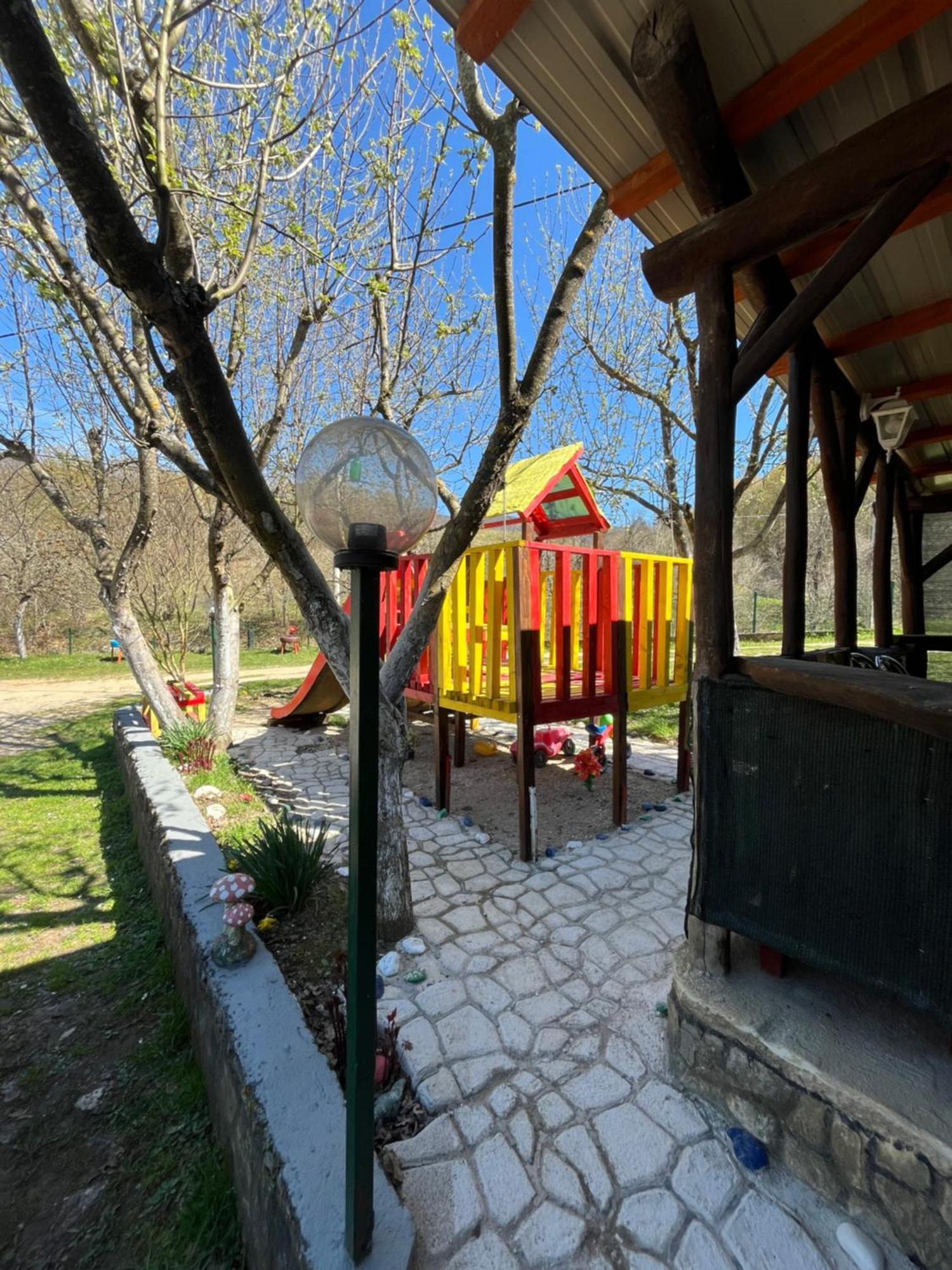Apartman Denis Una Luzine Екстер'єр фото